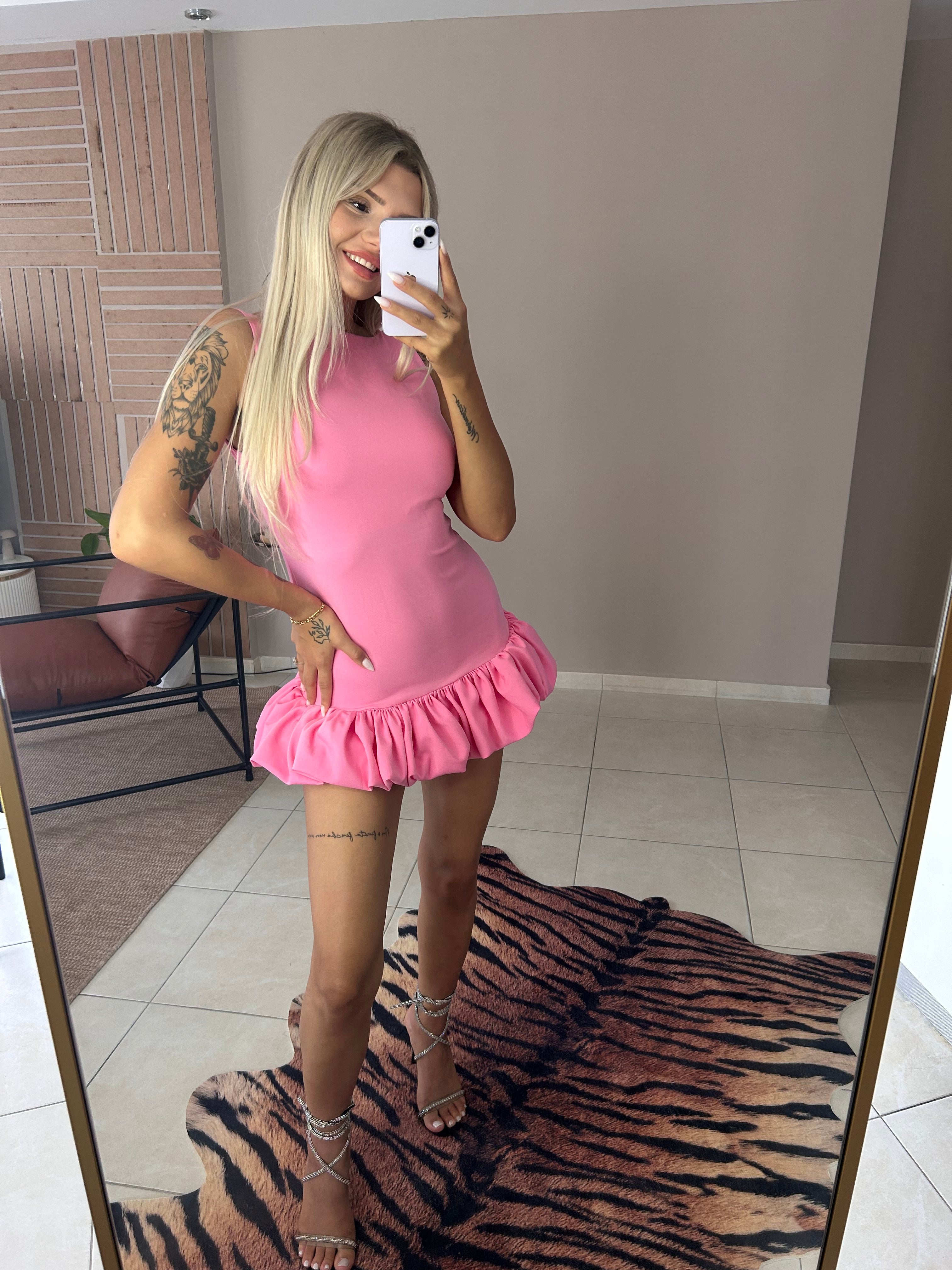 Volanlı pembe elbise