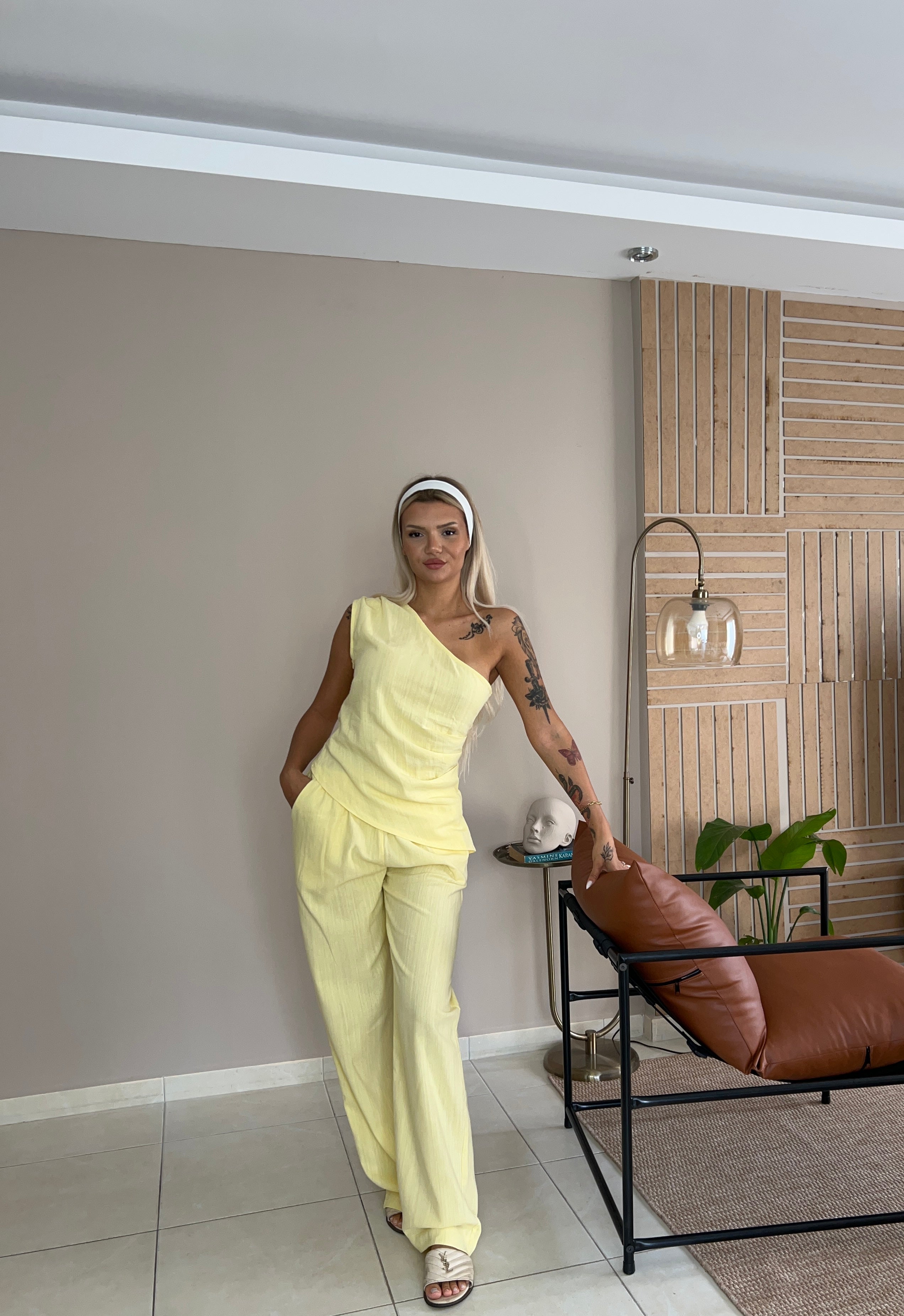 Butter yellow keten takım